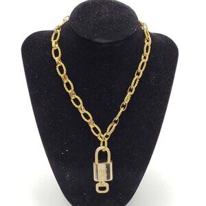 Authentic Louis Vuitton Lock & Key w/ Unbranded Gold Plated Gold Chain Necklace